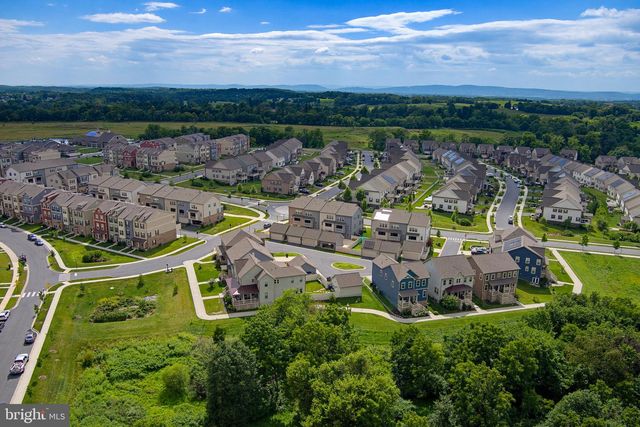 8608 LONGLEAF LN, Frederick, MD 21704