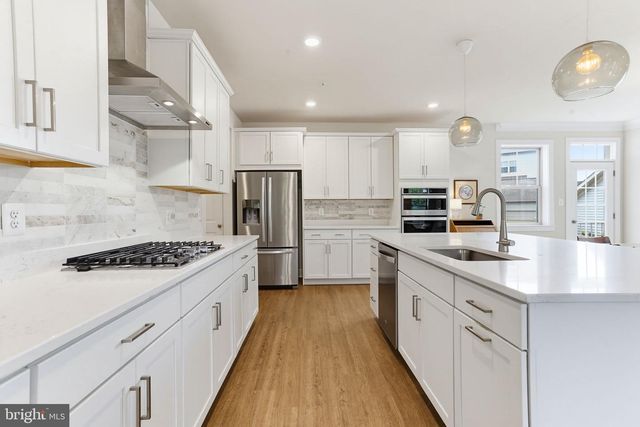 8608 LONGLEAF LN, Frederick, MD 21704