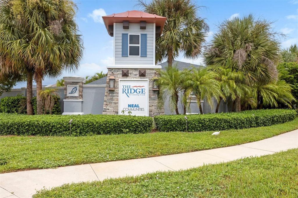 Image 15 of property listing at 4727 CREEKRIDGE COURT, Bradenton, FL 34203