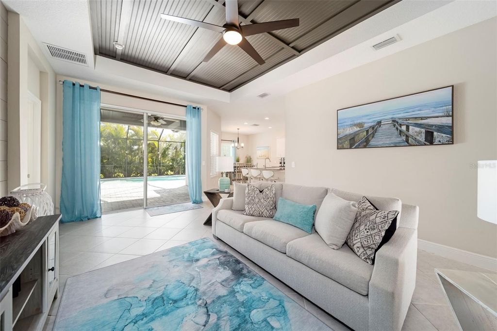 Image 21 of property listing at 4727 CREEKRIDGE COURT, Bradenton, FL 34203