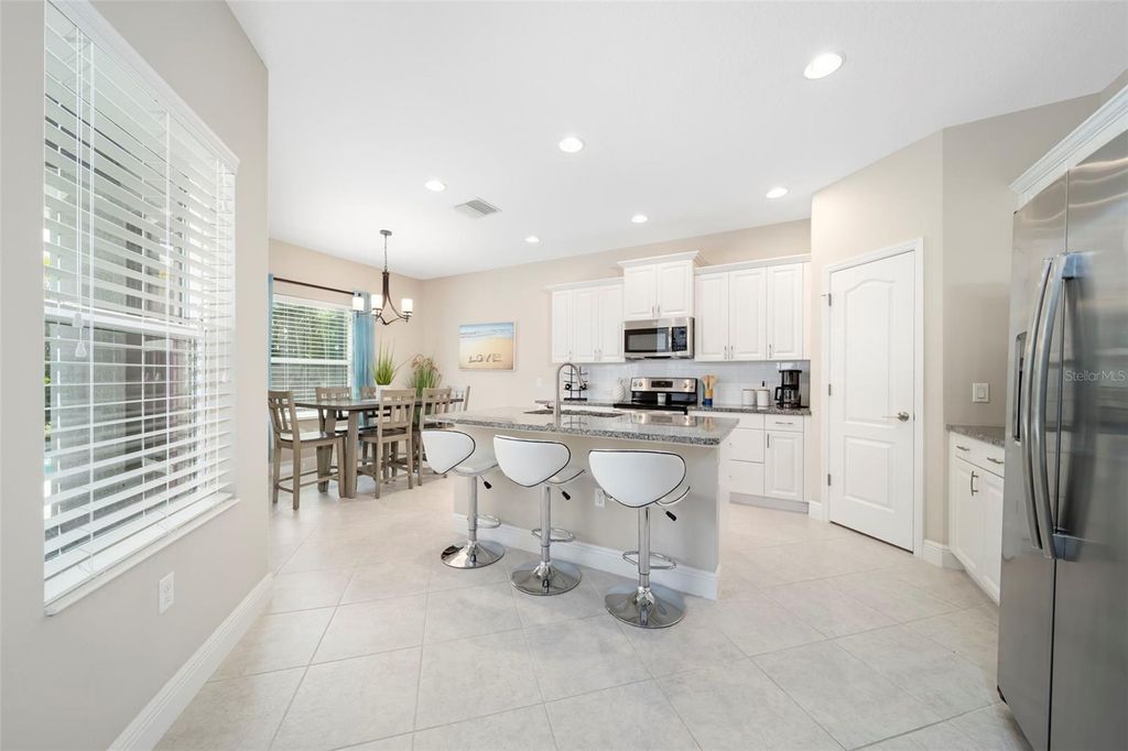 Image 22 of property listing at 4727 CREEKRIDGE COURT, Bradenton, FL 34203