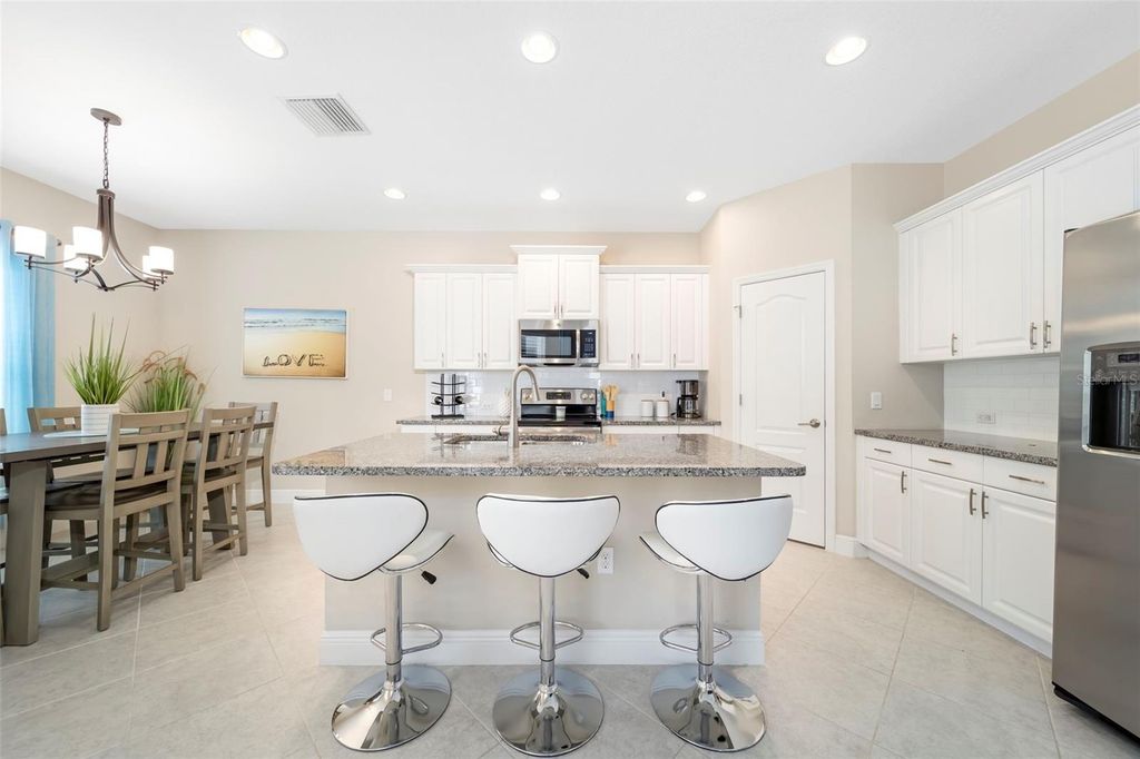 Image 23 of property listing at 4727 CREEKRIDGE COURT, Bradenton, FL 34203