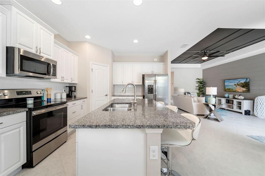 Image 26 of property listing at 4727 CREEKRIDGE COURT, Bradenton, FL 34203