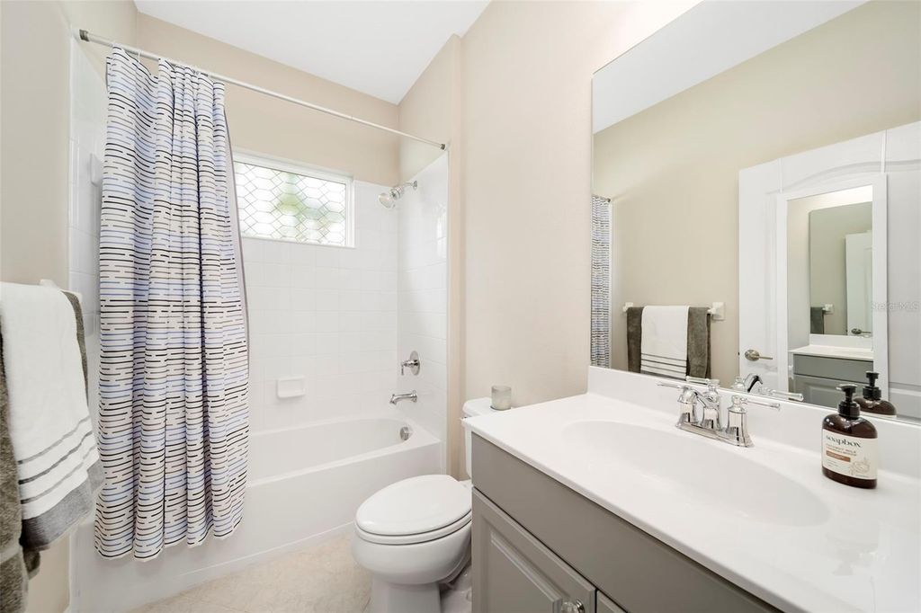 Image 33 of property listing at 4727 CREEKRIDGE COURT, Bradenton, FL 34203
