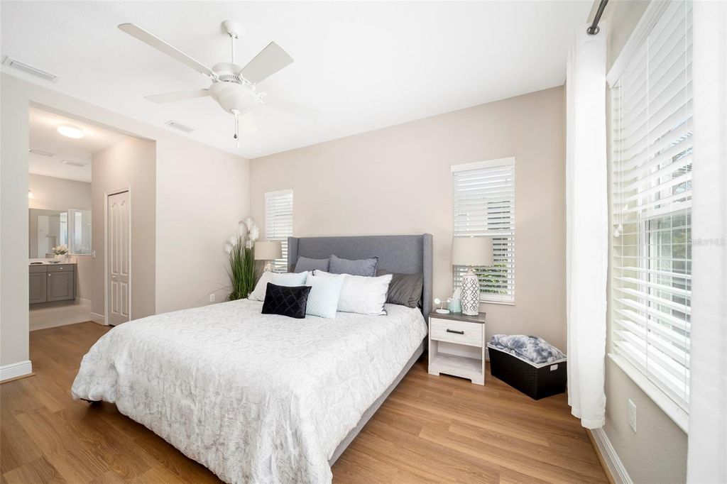 Image 38 of property listing at 4727 CREEKRIDGE COURT, Bradenton, FL 34203
