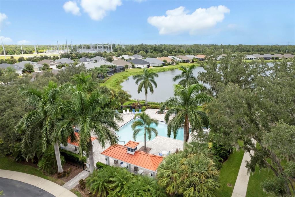 Image 49 of property listing at 4727 CREEKRIDGE COURT, Bradenton, FL 34203