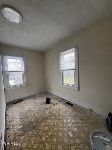 1371 Warpath Drive, Kingsport, TN 37664