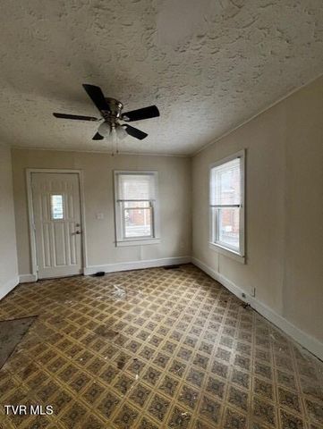 1371 Warpath Drive, Kingsport, TN 37664