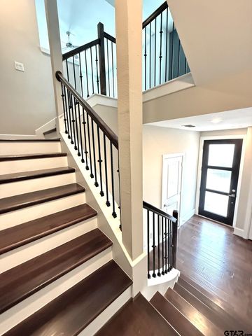 5469 Larkin Street, Houston, TX 77008