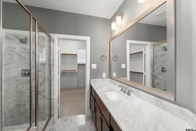 5469 Larkin Street, Houston, TX 77008