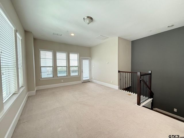 5469 Larkin Street, Houston, TX 77008