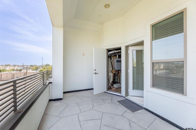 5469 Larkin Street, Houston, TX 77008