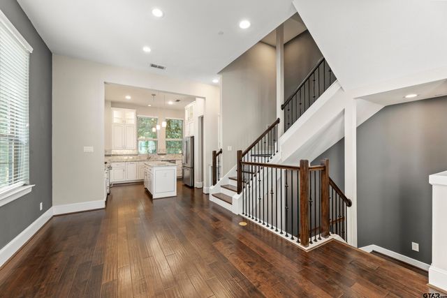 5469 Larkin Street, Houston, TX 77008