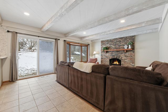 5141 Brooks Circle SE, Prior Lake, MN 55372