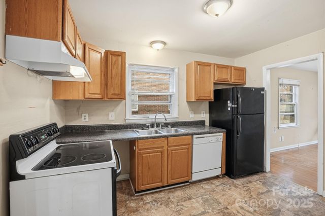 1801 Dallas Avenue, Charlotte, NC 28205