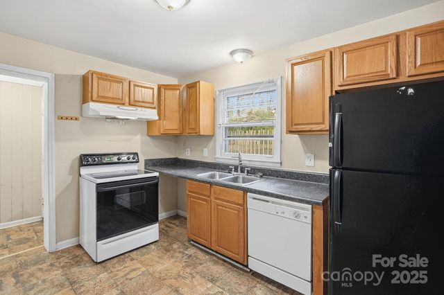 1801 Dallas Avenue, Charlotte, NC 28205