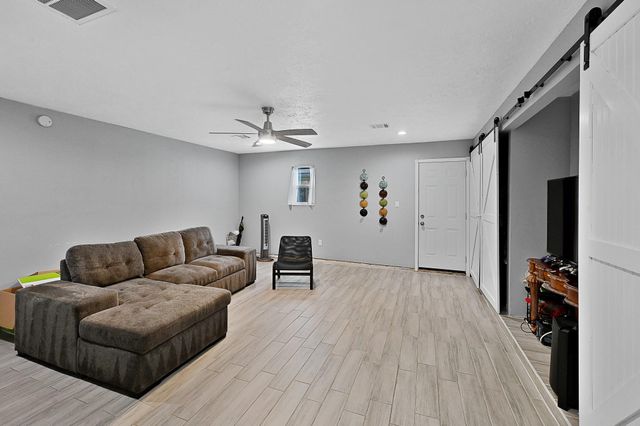 12714 Huntington Field Drive, Houston, TX 77099