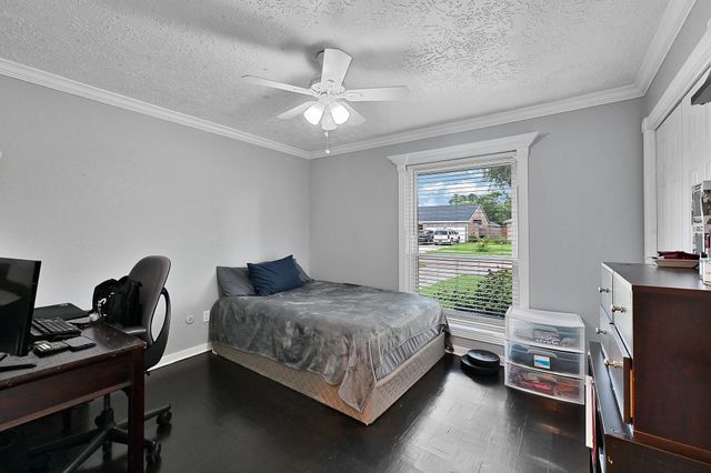 12714 Huntington Field Drive, Houston, TX 77099