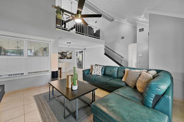 12714 Huntington Field Drive, Houston, TX 77099