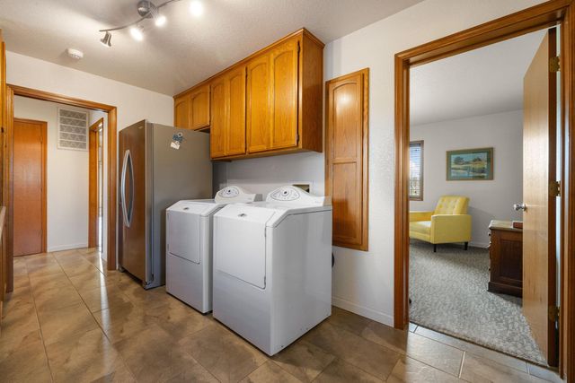 19909 E. Comstock Rd, Linden, CA 95236