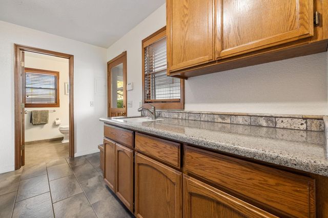 19909 E. Comstock Rd, Linden, CA 95236