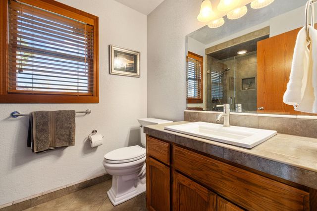 19909 E. Comstock Rd, Linden, CA 95236