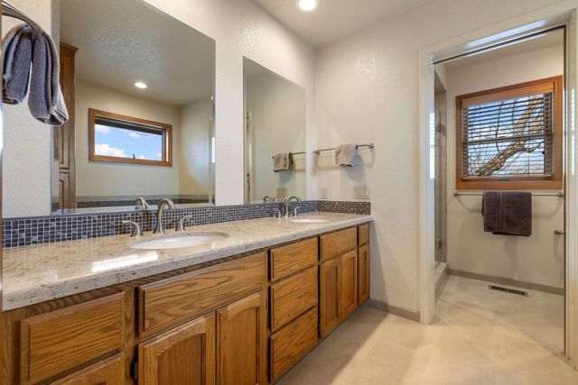 19909 E. Comstock Rd, Linden, CA 95236