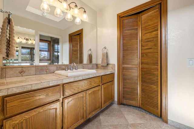 19909 E. Comstock Rd, Linden, CA 95236