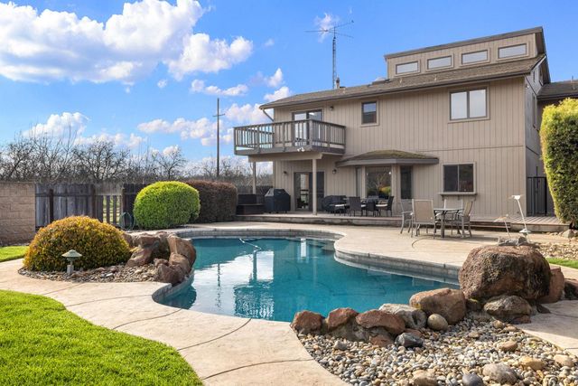 19909 E. Comstock Rd, Linden, CA 95236