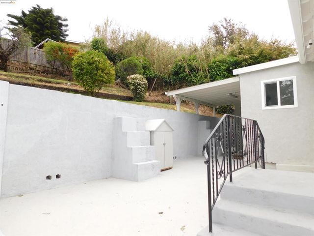 15976 Carolyn St, San Leandro, CA 94578