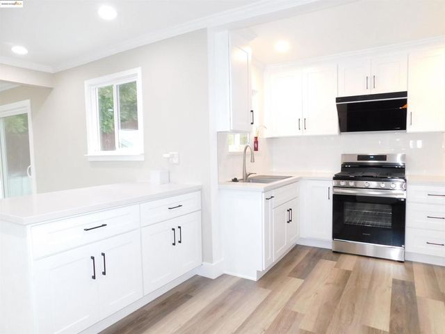 15976 Carolyn St, San Leandro, CA 94578