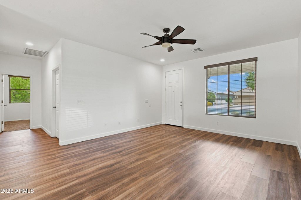 17941 W Tina Lane, Surprise, AZ 85387 — photo 4
