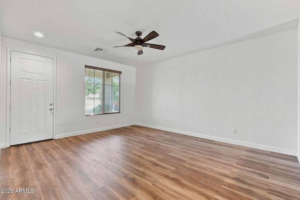 17941 W Tina Lane, Surprise, AZ 85387 — photo 5