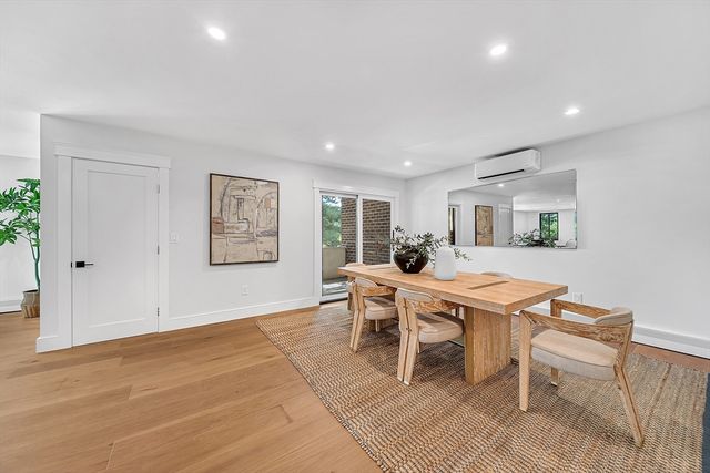 935 Washington St 8, Newton, MA 02460