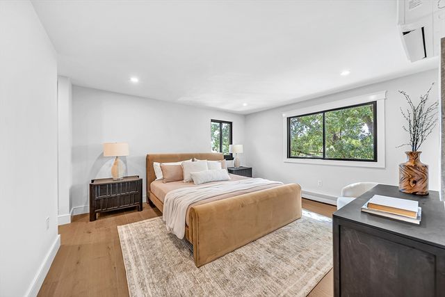 935 Washington St 8, Newton, MA 02460