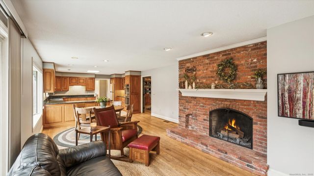 63 Duncaster Road, Bloomfield, CT 06002