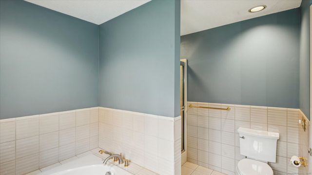 63 Duncaster Road, Bloomfield, CT 06002