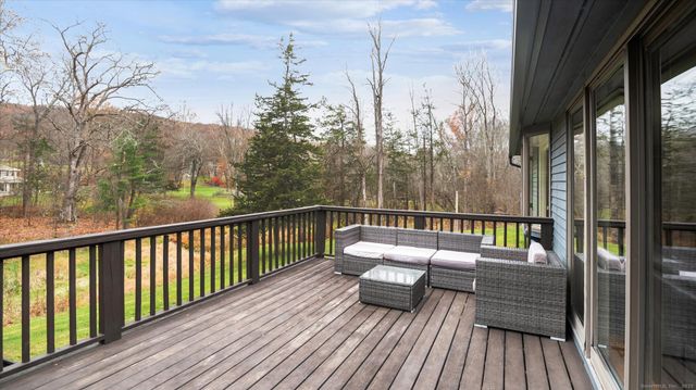 63 Duncaster Road, Bloomfield, CT 06002