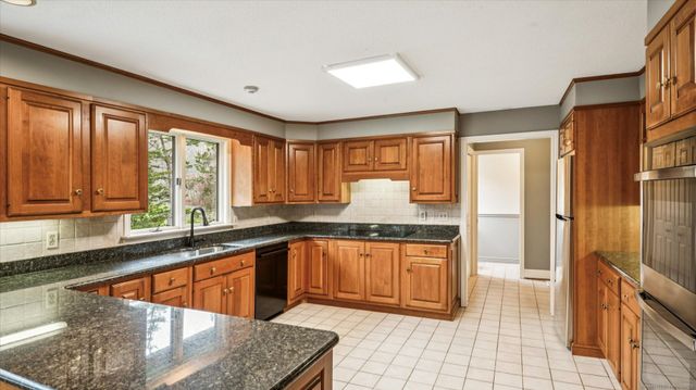 63 Duncaster Road, Bloomfield, CT 06002