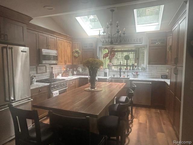 1510 Milford Hills Drive, Milford, MI 48381
