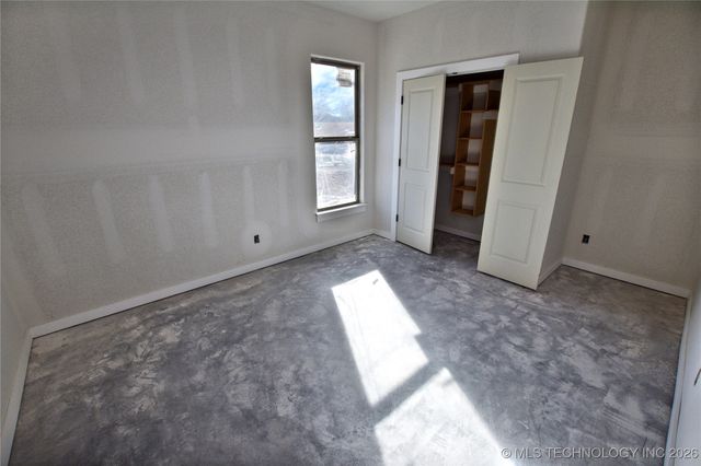 18864 W Hunters Court, Park Hill, OK 74451