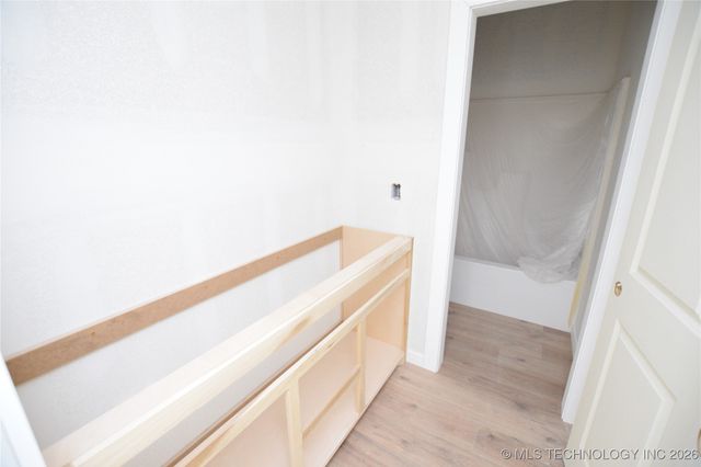 18864 W Hunters Court, Park Hill, OK 74451