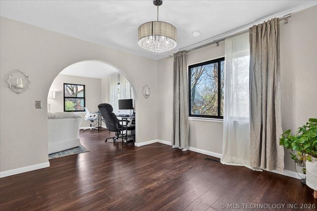 725 Kenwood Drive, Bartlesville, OK 74006