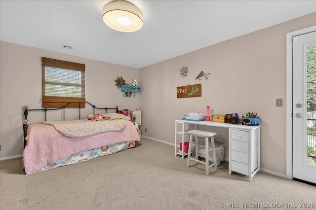 725 Kenwood Drive, Bartlesville, OK 74006