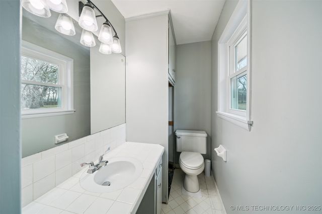 8206 E 530 Road, Claremore, OK 74019