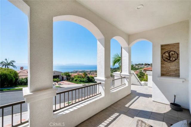 33 Nuvola Court, Rancho Palos Verdes, CA 90275