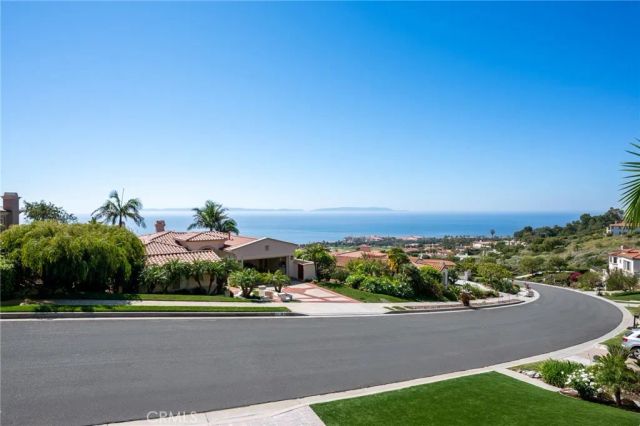 33 Nuvola Court, Rancho Palos Verdes, CA 90275