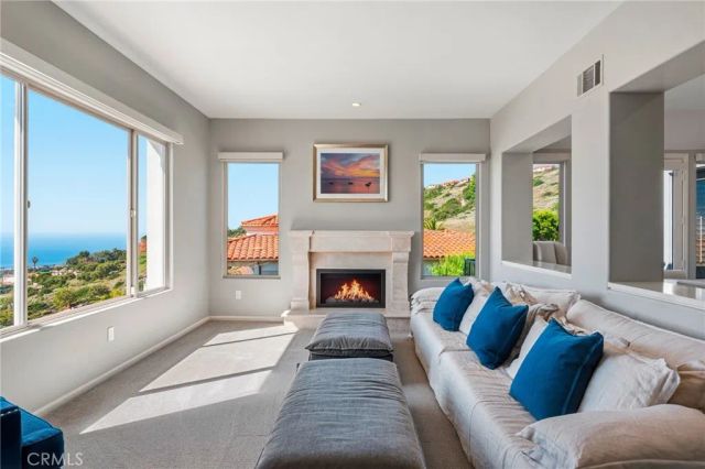 33 Nuvola Court, Rancho Palos Verdes, CA 90275