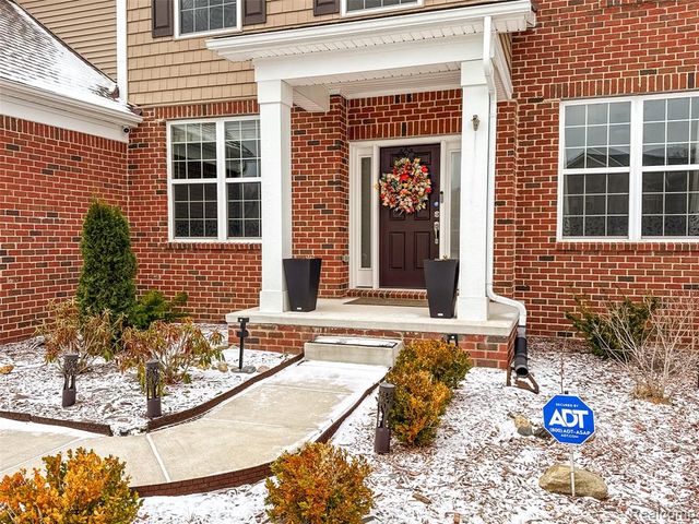 4172 Walcott Drive, Lake Orion, MI 48359