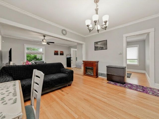 36 E Touhy Avenue, Park Ridge, IL 60068